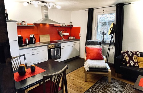 Munstermaifeld House | Fachwerk-ferienhäuschen mit Veranda in Direkter Moselnähe