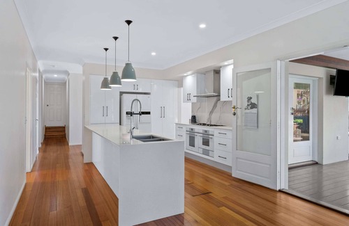 Parkwood House | Fairway By Khove Summ