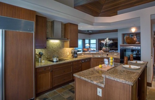 Kaupulehu Condo | Fairway Villa 120A: Charming w/Shared Pool, AC, Golf Cart & Lanai Ocean Views