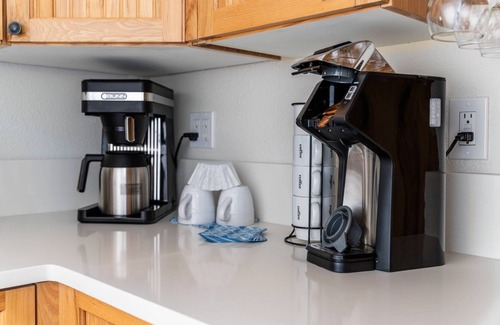 Brightwood House | Fall Sale, Stunning Riverfront Getaway, Barrel Sauna, Huge Deck, Game Room, Fire-Pit, Pool