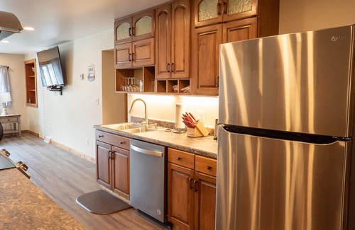 Ohiopyle Condo | Falls Overlook Lodge | 6BR,2BA,Hot Tub, River View, In Ohiopyle!