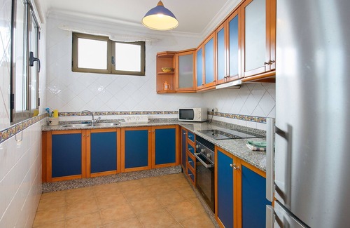 Urbanizacion Famara House | Famara Beach House on the Shore with Shared Pool, Ocean/Mountain Views & Wi-Fi