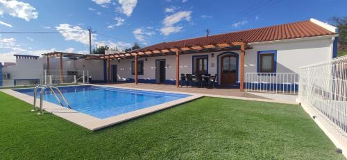 Sao Bartolomeu de Messines House | Familia Sequeira