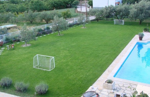 Peracko Blato Apartment | FAMILY APARTMENT MLADEN AT NATURE PARK CLOSE TO THE SEA