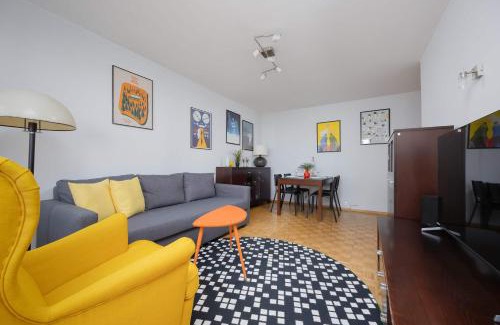 Muranow Apartment | Family Apartment for 6 People in Warsaw by Noclegi Renters