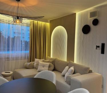 Ursynow Apartment | Family & Business Apartments PREMIUM No 2 - 1 Bedroom with Private Jacuzzi, Balcony, Parking