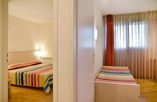 Divonne-les-Bains Hotel | Family Escape w/Balcony Near Geneva& Jura Trails - Perfect for Nature Getaway!