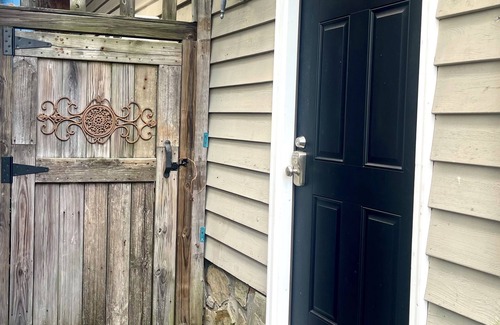 Westport House | Family friendly 2-bedrm 4 bed guest house with all essentials. 2 night minimum.