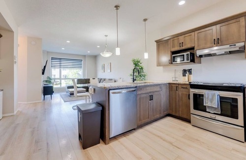 Winnipeg House | Family-Friendly 3BR w/Arcade + 13 Min to Airport