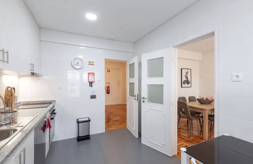 Guimaraes Apartment | Family-friendly apartment in the city center with parking, wifi, A/C .