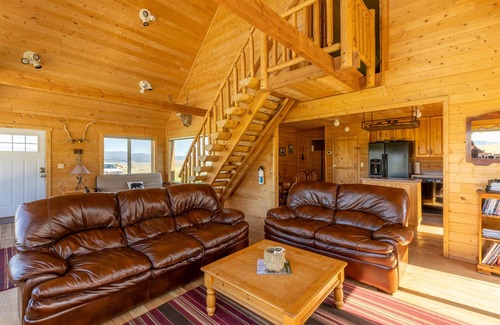 Cameron Cabin | Family friendly cabin close to Yellowstone National Park and Madison River
