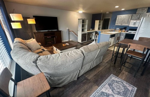 Long Beach House | Family Friendly Coastal Getaway Townhome Near Beach & Downtown