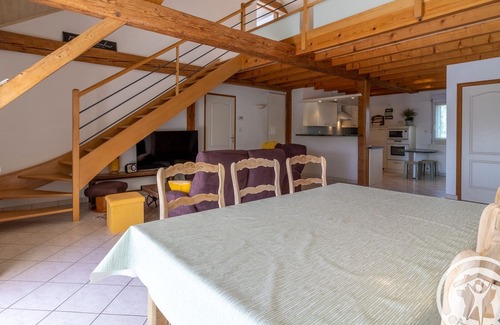 Maulevrier Cottage | Family-Friendly Cottage Near the Oriental Park and Puy du Fou with Garden and Modern Amenities