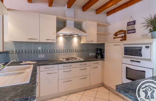 Maulevrier Cottage | Family-Friendly Cottage Near the Oriental Park and Puy du Fou with Garden and Modern Amenities