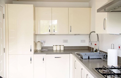 Stanford-le-Hope Apartment | Family-friendly house with garden, free-parking and fast London access