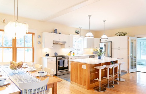 Sheffield House | Family Friendly in Sheffield, private yet close to everything!