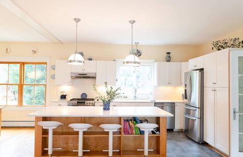 Sheffield House | Family Friendly in Sheffield, private yet close to everything!