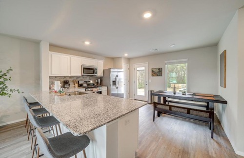 Broken Arrow House | Family-Friendly, Pets Welcome Broken Arrow Gem!