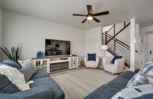 Windsor House | Family-Friendly Townhome about 2 Mi to Windsor Lake!