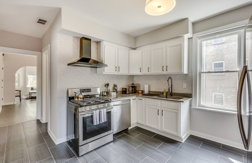 Irving Park Apartment | Family Friendly - Wonderful Neighborhood - Perfect Layout for all Groups - Even Pets Welcome! by RedAwning