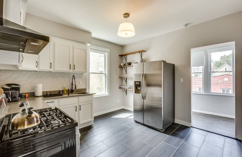 Irving Park Apartment | Family Friendly - Wonderful Neighborhood - Perfect Layout for all Groups - Even Pets Welcome! by RedAwning