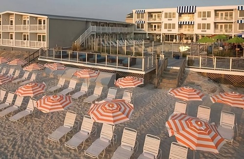 Silver Beach House | Family Fun at Mashpee River Reservation! 4 Modern Units, Pets Allowed, Pool!