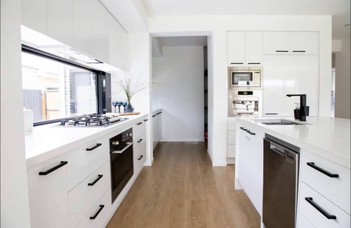 Wallington House | Family Getaway with Siete Coramba in Ocean Grove