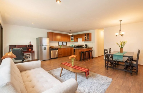 Antigua Guatemala Apartment | Family House + 3 Apartments very close to the park