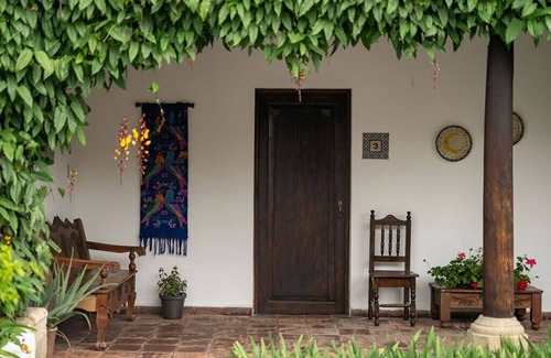Antigua Guatemala Apartment | Family House + 3 Apartments very close to the park