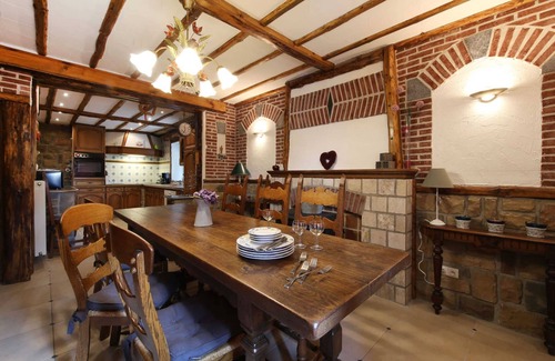 Mettet House | Family House with Large Garden & Games Room near Bambois Lake