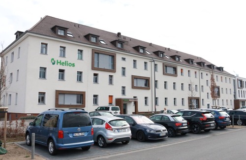 Oststadt/Stadtfeld Apartment | Family room with private bathroom/1 double bed (electrically adjustable beds) + 1 pull-out single bed