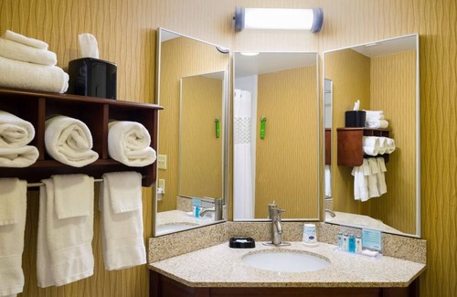 Selinsgrove Hotel | Family Scenic View Retreat in Historic Selinsgrove! Free Parking