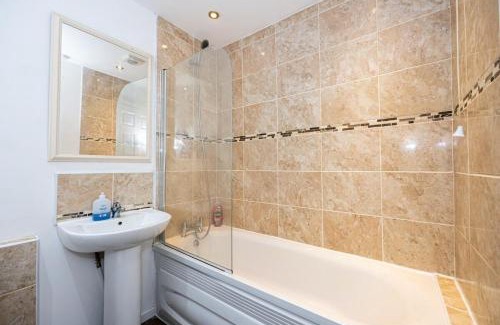 Clayton le Moors House | Family Stay on Barnes Street