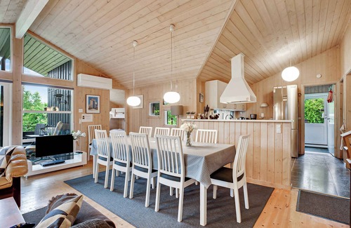 Udsholt House | Family summer house in quiet area