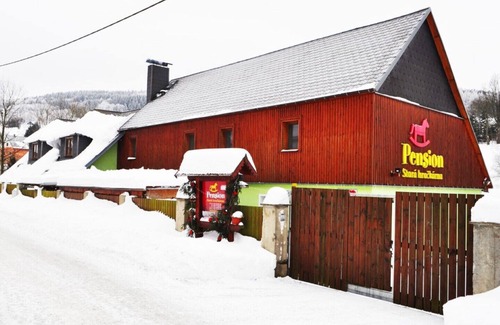 Cesky Jiretin House | Family vacation home with 6 studio apartments.