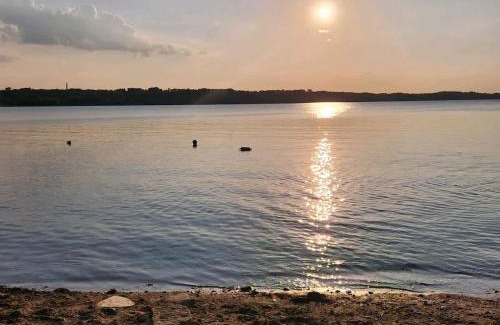 Ortonville House | Family Waterfront Villa