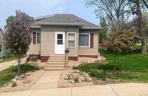 Ortonville House | Family Waterfront Villa