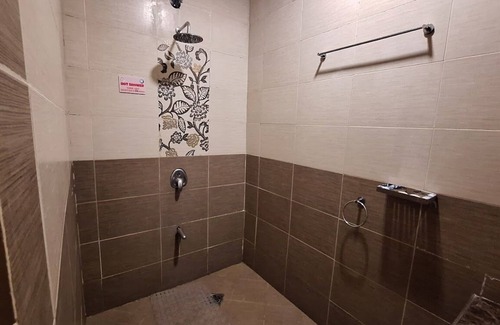 Bomet Hotel | Famous Gates Hotel Bomet