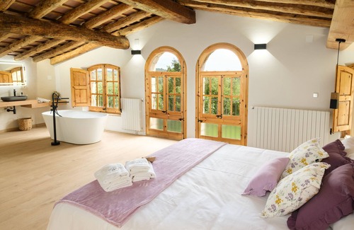 Serinya Other | Fantástica Masía Rodeada de más de 10.000 m2 de Jardín con una Preciosa Piscina