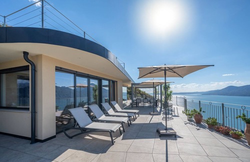 Brenzone sul Garda Villa | Fantastic villa with great lake view and large panoramic terrace
