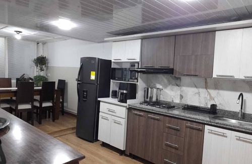 Manizales House | Fantastic 4 bedroom, modern, comfortable, spacious central, close to everything