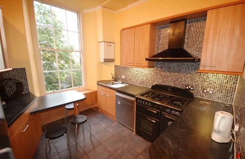 New Town Apartment | Fantastic city centre location - Spacious 3 bedroom apartment