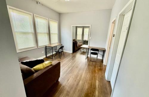 Canaryville House | Fantastic Place Near Downtown - Free Parking