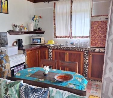 Teahupoo Apartment | Fare Nyimanu