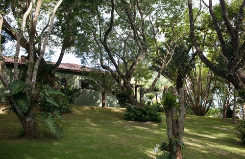 Braganca Paulista House | Farm in Bragança Paulista with lots of green for groups of 10 people