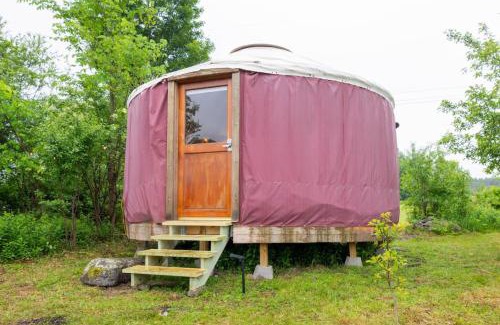 Fairfield Other | Farm Stay Yurt - 7 min St Albans