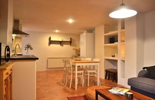 Valdetortola Cottage | Farmhouse Finca Buenavista for 4 people