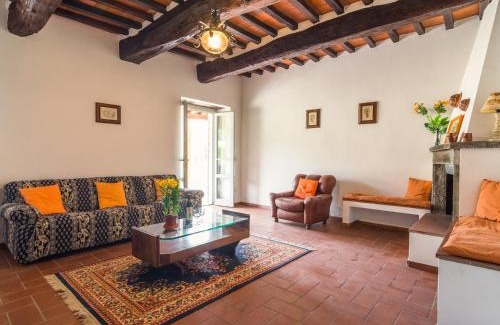 Bucine House | Farmhouse in Bucine with pool