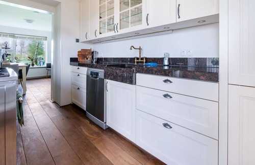 Suwald House | Farmhouse in Suwald with Hot Tub