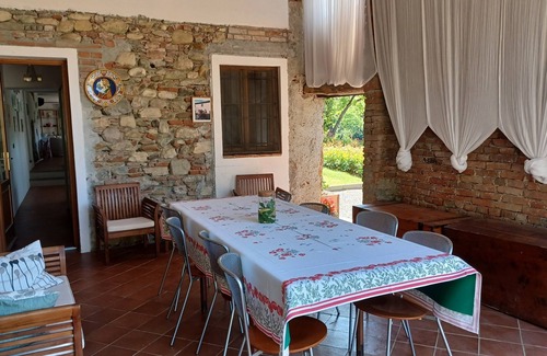 Rocca Grimalda Villa | Farmhouse in the heart of the countryside, for groups and families